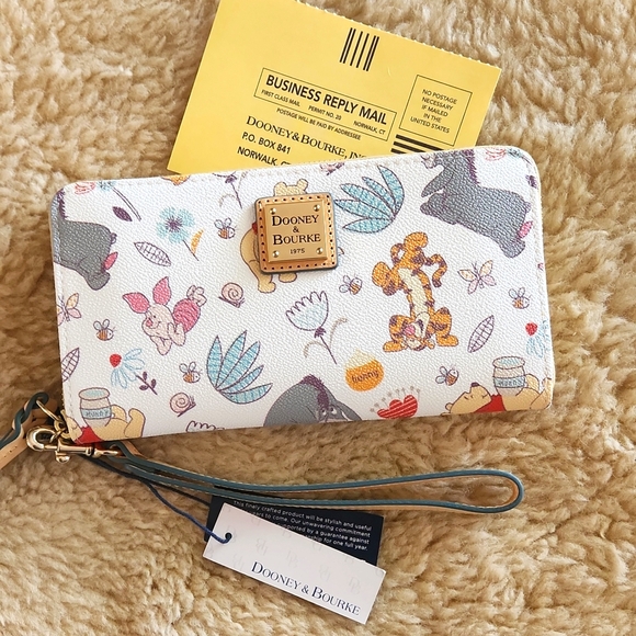 NWT Dooney & Bourke Disney Parks Winnie The Pooh & Friends 3/4 Zip Long Wallet - Picture 16 of 17